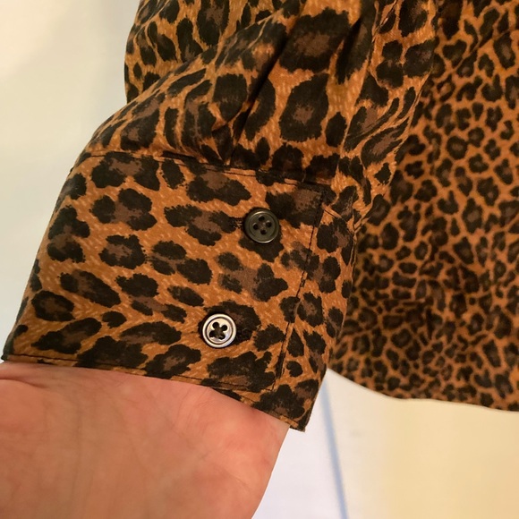 Express brand. Leopard print wrap top -Med - Picture 6 of 11